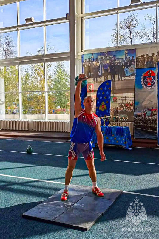 Третье место по гиревому спорту среди сотрудников московского пожарно-спасательного гарнизона