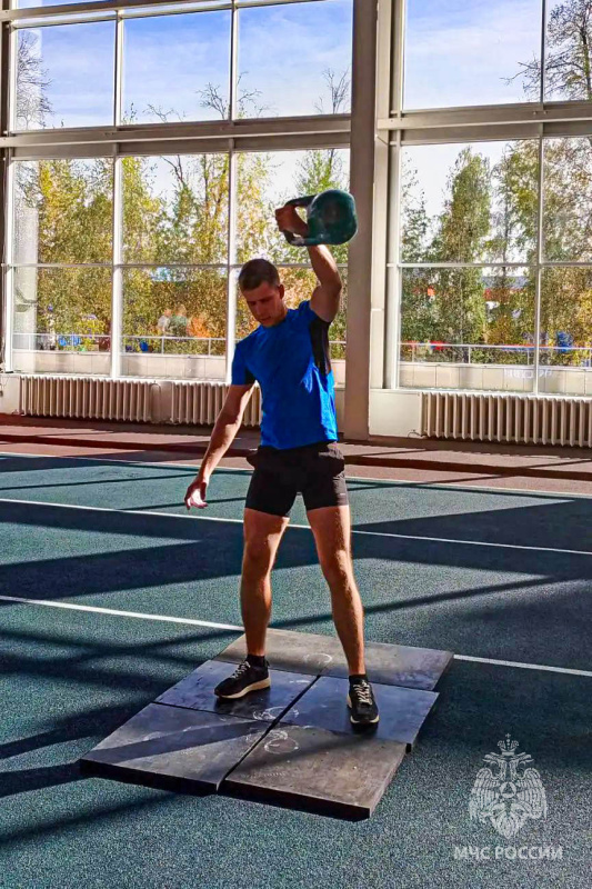 Третье место по гиревому спорту среди сотрудников московского пожарно-спасательного гарнизона