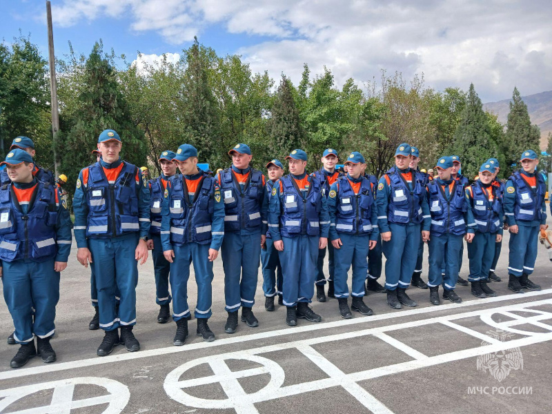 Спасатели Центра приняли участие в специальном учении «Скала-2026» в Республике Таджикистан
