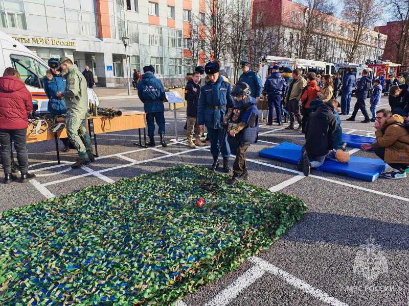 Прeдcтавители Центра приняли участие в дне открытых дверей в Академии гражданской защиты