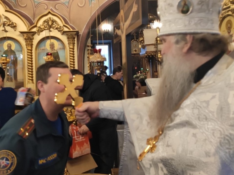 Начальник Центра поздравил протоирея Сергея Гуданова с Рождеством Христовым