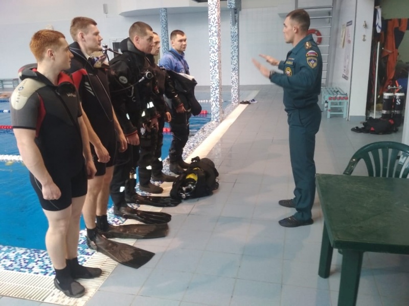 Занятия с личным составом штатных и нештатных водолазов