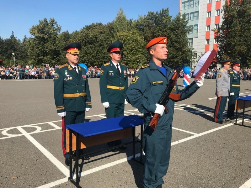 Принятие Военной присяги курсантами ФГБОУ ВПО "Академия гражданской защиты МЧС России"