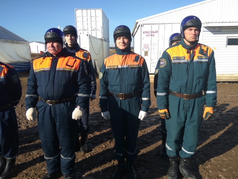 Продолжаются сборы по воздушно-десантной подготовке