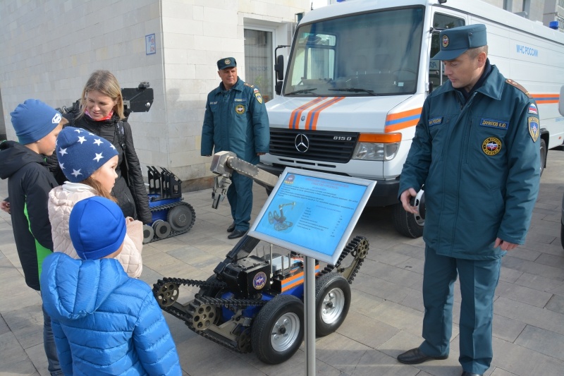 Выставка пожарно-спасательной техники и оборудования в рамках Всемирного Дня ГО
