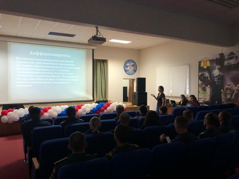 Кинологи Центра успешно прошли аттестацию