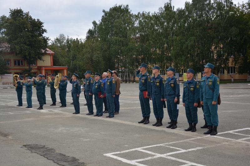 Пиротехники МЧС России соревнуются за звание лучшего по профессии