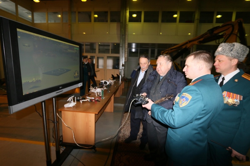 МЧС России отметил День защитника Отечества на территории Центра "Лидер"
