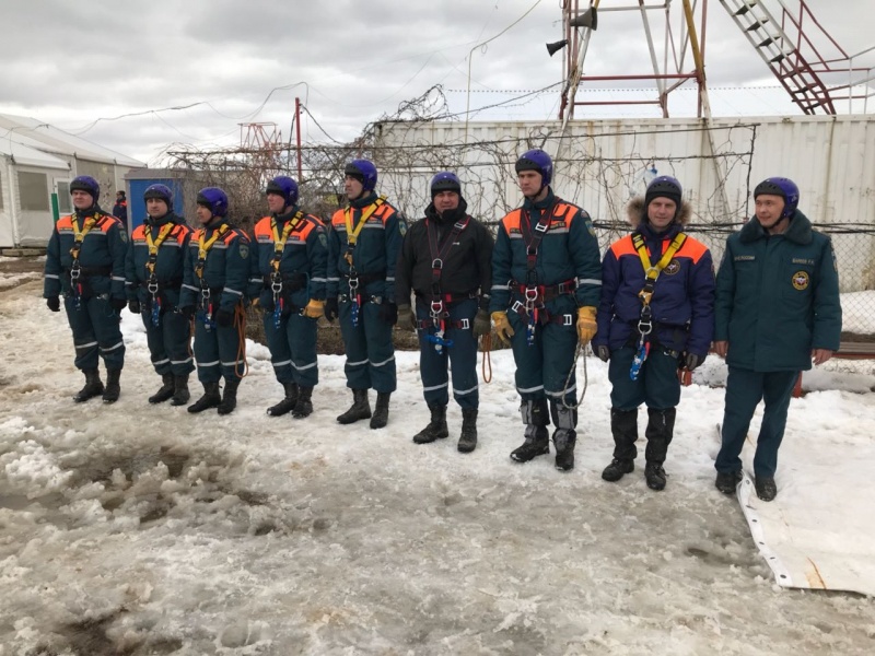 Продолжаются сборы по воздушно-десантной подготовке