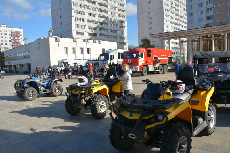 Выставка пожарно-спасательной техники и оборудования в рамках Всемирного Дня ГО