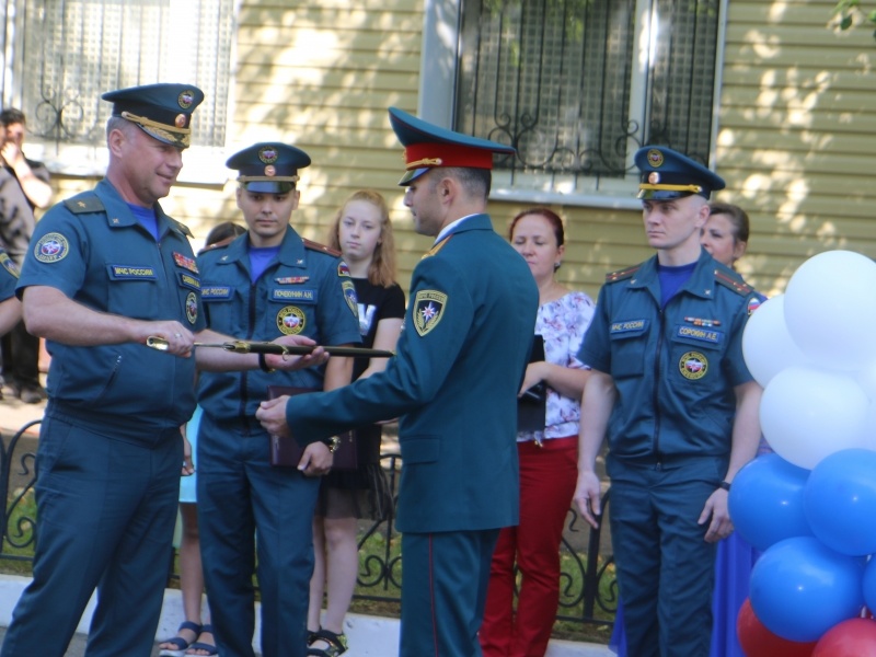 Торжественное построение, посвященное встрече отрядов, выполнявших пиротехнические работы в Тверской области
