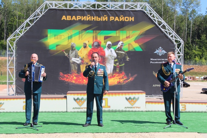 Завершился финал армейского конкурса «Аварийный район»