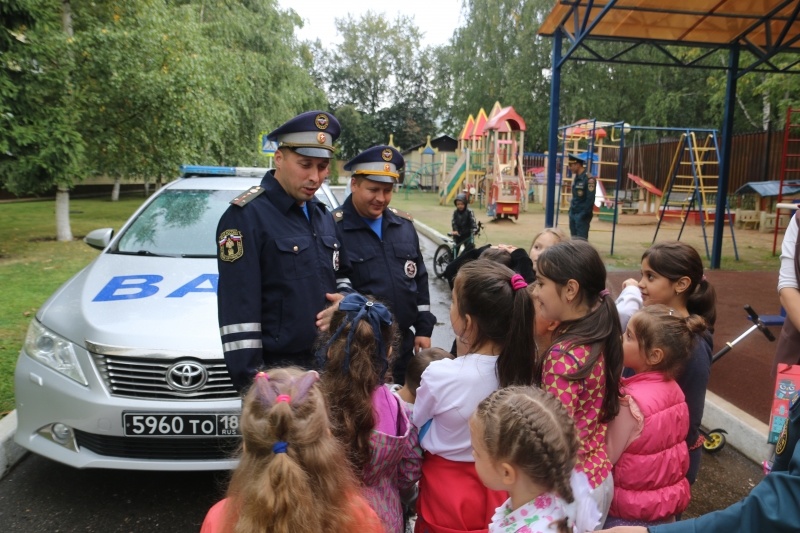 Праздник "Здравствуй, школа!"