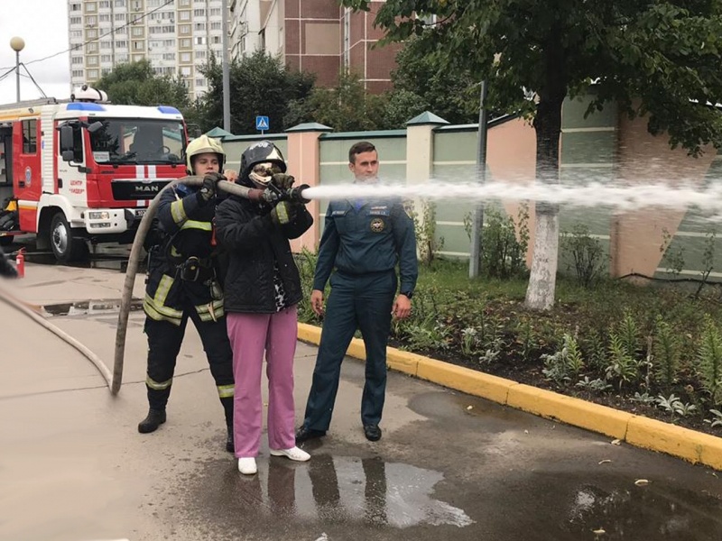 Занятия по пожарной безопасности с персоналом ГКУ "Центр содействия семейному воспитанию "ЮЖНОЕ БУТОВО"