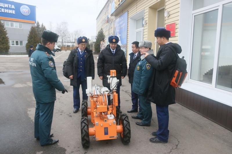 Центр "Лидер" посетили представители руководящего состава Министерства по реагированию на ЧС КНР