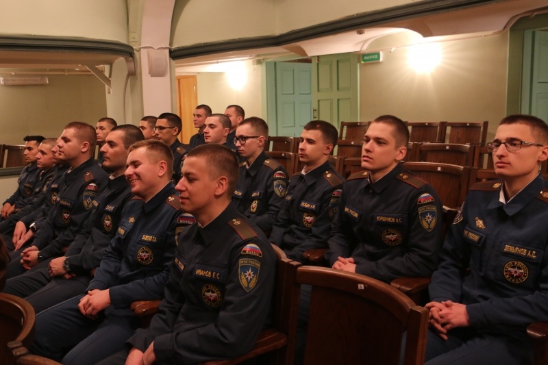 Посещение личным составом тетра "ГИТИС"