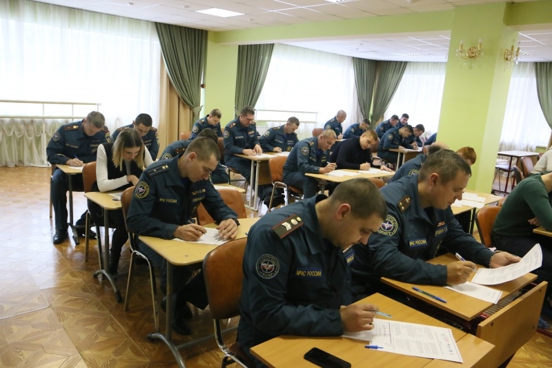 Сотрудники Центра написали этнографический диктант