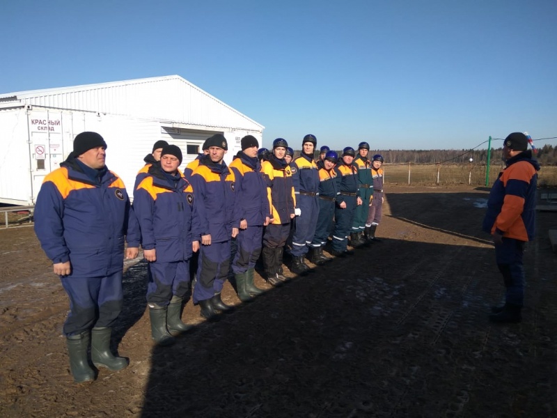 Продолжаются сборы по воздушно-десантной подготовке