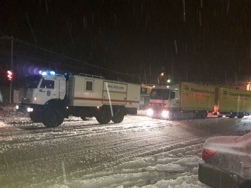 Центром "Лидер" развернуты мобильные пункты обогрева из-за непогоды