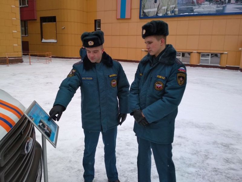 Выставка на территории АГПС МЧС России