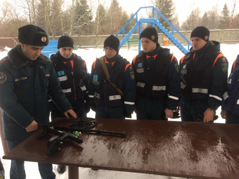 В Центре продолжаются сборы с личным составом по подготовке к проведению пиротехнических работ 