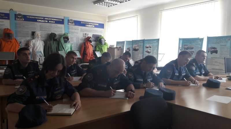 Занятия с нештатными отделениями РХБ разведки 
