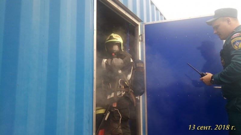 Практические занятия по противопожарной подготовке на учебном тренажерном комплексе в АО «ПТС»