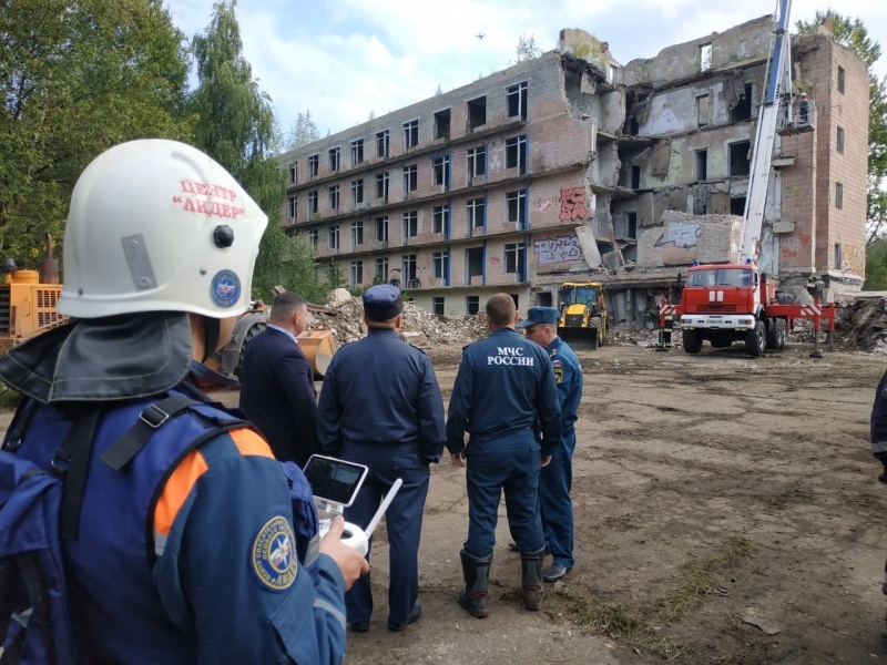 Спасатели Центра продолжают проведение аварийно-спасательных работ в Сергиевом-Посаде