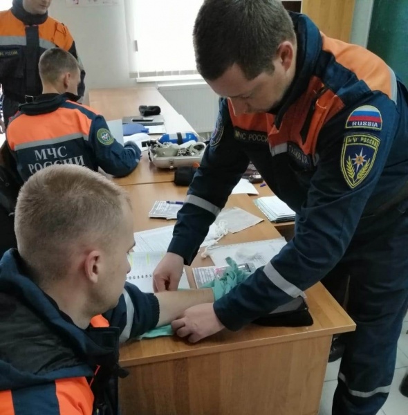 Продолжается обучение по специальности "Организация и проведение газоспасательных работ"