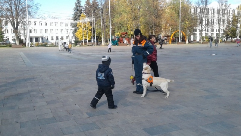 Кинологи Центра приняли участие в проведении праздника "Знания и умения по Гражданской обороне"