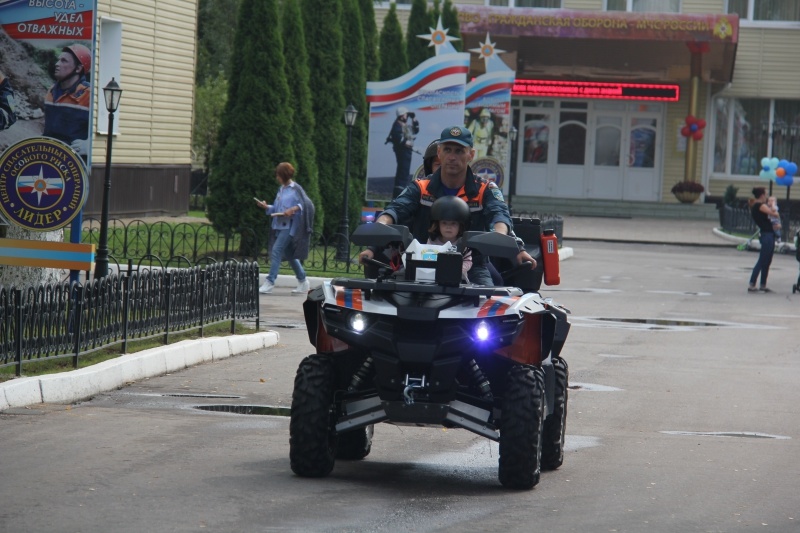 Праздник "Здравствуй, школа!"