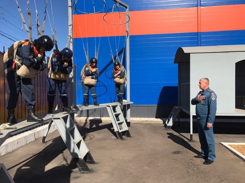 В Центре "Лидер" завершились занятия по воздушно-десантной подготовке