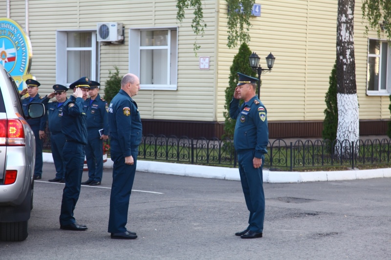 Статс-секретарь - заместитель министра МЧС России посетил Центр спасательных операций особого риска "Лидер"