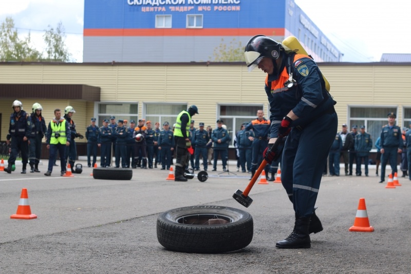 Завершились соревнования по пожарному кроссфиту