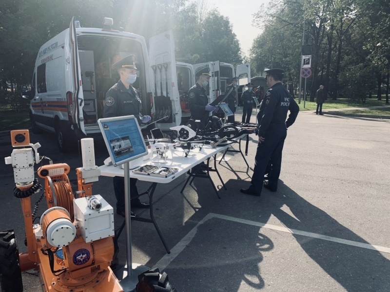 Демонстрация возможностей специальной техники в Лужниках