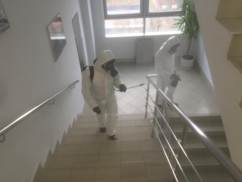 Специалисты Центра осуществляют комплекс мероприятий, направленных на предотвращение распространения новой коронавирусной инфекции COVID2019
