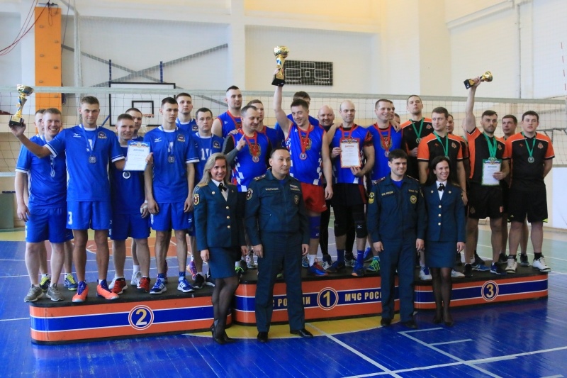 Команда Центра заняла II место на соревнованиях по волейболу