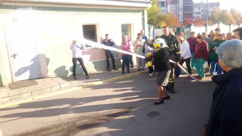 Занятия по противопожарной подготовке и оказанию первой помощи