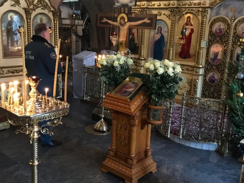 Начальник Центра поздравил протоирея Сергея Гуданова с Рождеством Христовым
