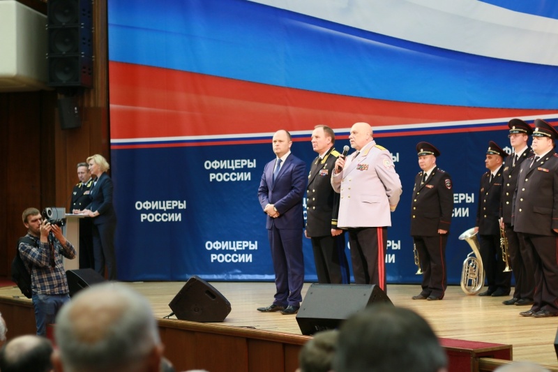 Сотрудники Центра стали лауреатами Премии "Офицеры России"