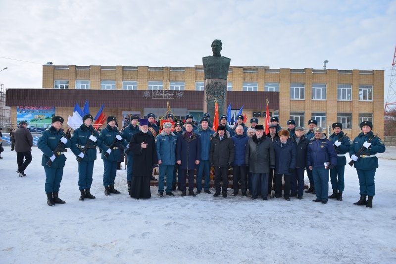 Участие в торжественном мероприятии, посвященном 118-годовщине со дня рождения маршала В.И. Чуйкова и 75-годовщине Победы в Сталинградской битве