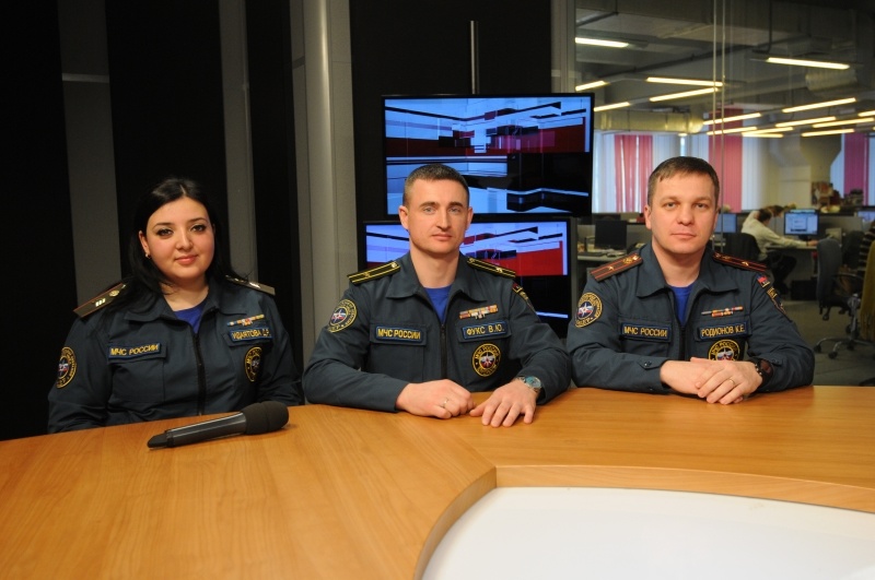 Спасатели Центра "Лидер" приняли участие в видеозаписи Круглого стола