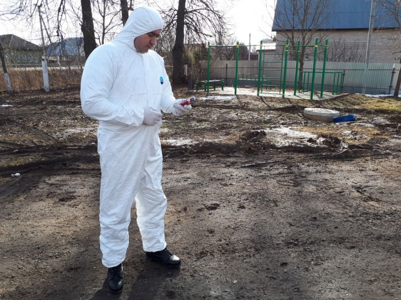 Продолжается работа расчета радиационной и химической разведки в районе ТБО "Ядрово" Продолжается работа расчета радиационной и химической разведки в районе ТБО "Ядрово"