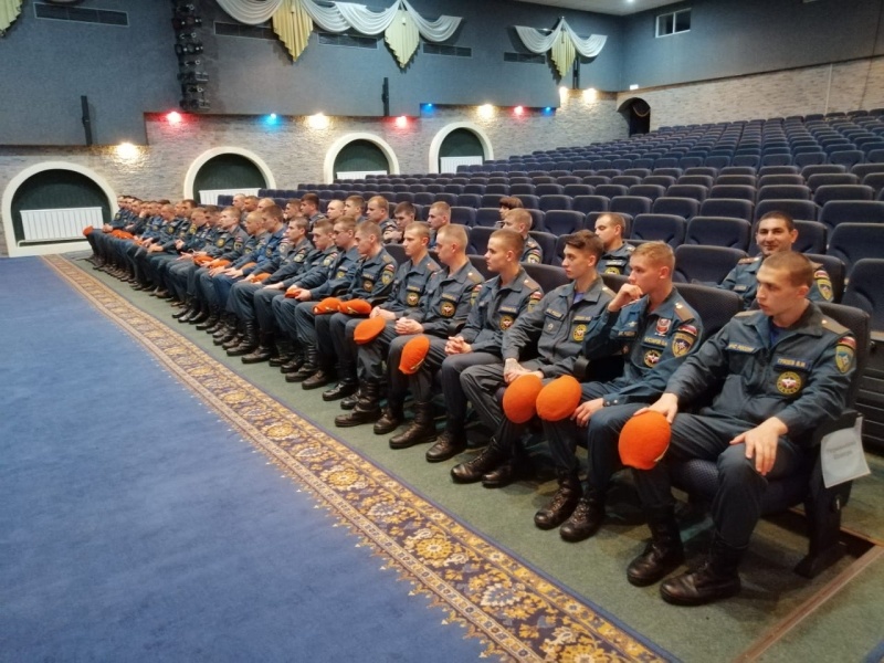 Вечер "Вопросов и ответов" с личным составом базы (обеспечения)