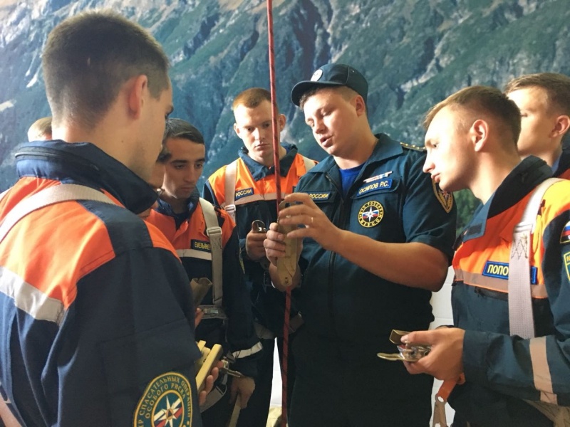 Продолжаются контрольные занятия с вновь прибывшими офицерами