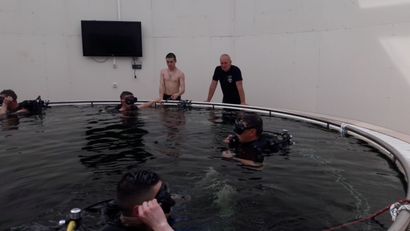 Медицинское и методическое обеспечение водолазных спусков курсантов АГЗ МЧС России Медицинское и методическое обеспечение водолазных спусков курсантов АГЗ МЧС России