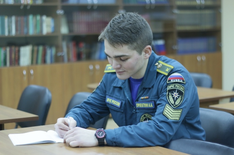 Практика курсантов АГЗ МЧС России