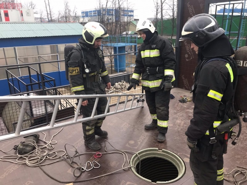 Тренировки сборной команды Центра для участия в открытых соревнованиях «Выживание на пожарах» Тренировки сборной команды Центра для участия в открытых соревнованиях «Выживание на пожарах»