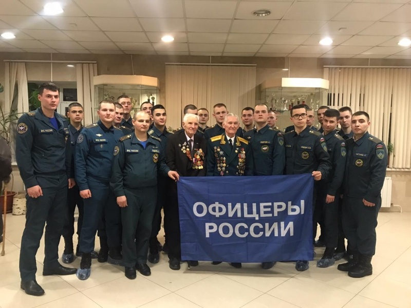 Личный состав срочной службы просмотрел театральную постановку в ДК Мосрентген