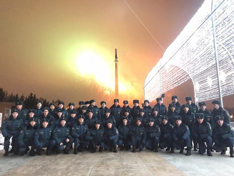 Военнослужащие по призыву Центра "Лидер" побывали на праздничном салюте, в честь взятия советскими войсками Будапешта